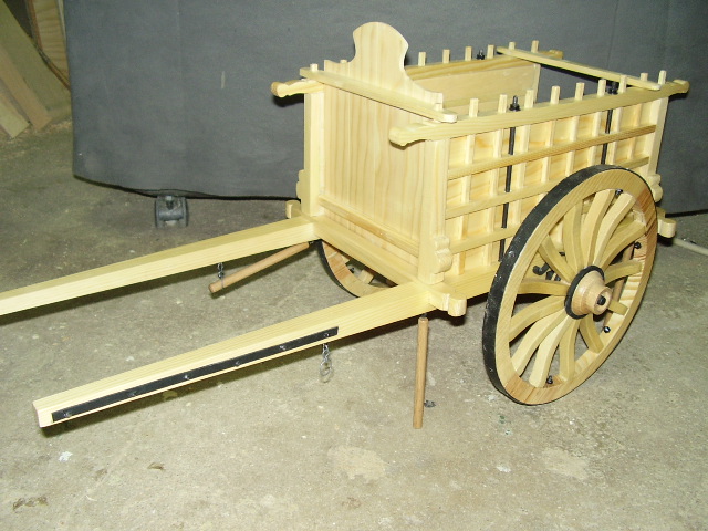 carro de varas terminado en madera